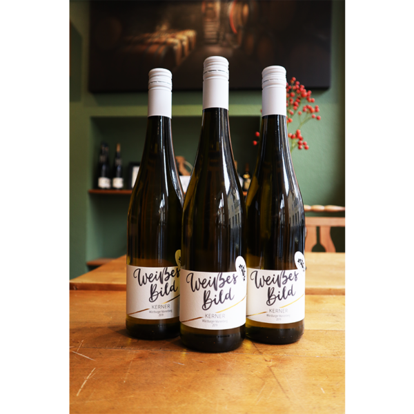 Kerner Alte Reben - Weinbau Weißes Bild – Bild 2