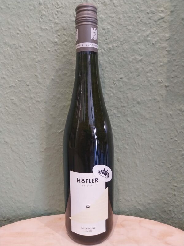 Bacchus feinherb VDP. Gutswein - Weingut Höfler